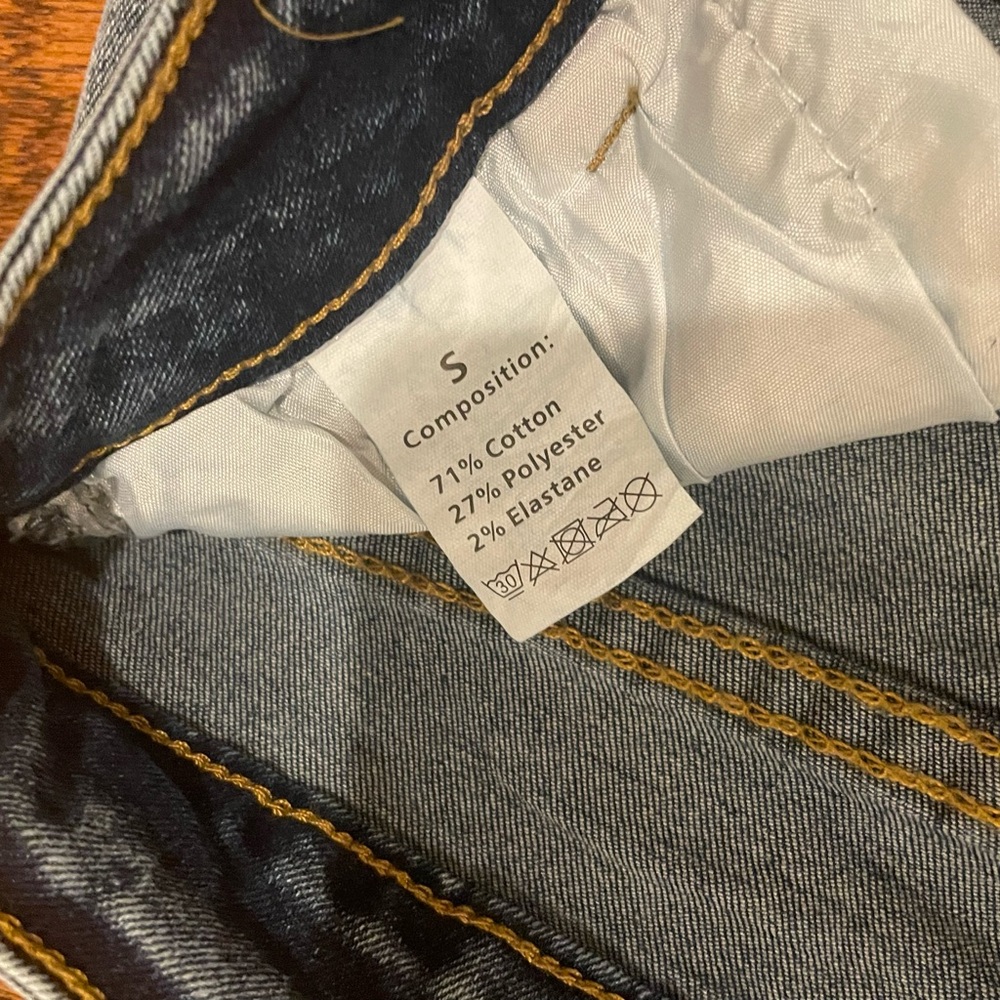 Brand New Blue High-Waisted Stretch Button Fly Crop Distressed Women’s Jeans - Picture 3 of 4
